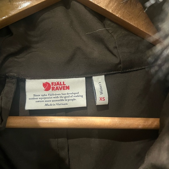 Fjallraven Women’s Jacket - Picture 3 of 7